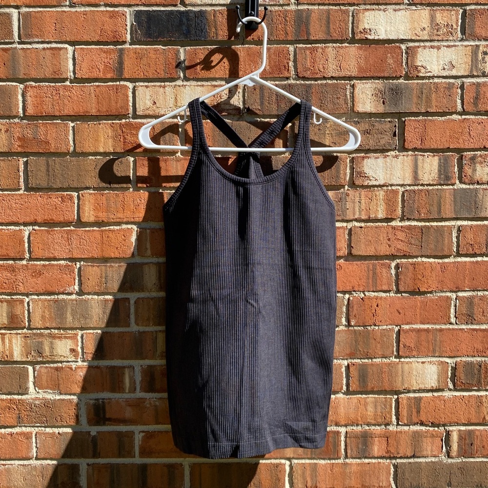 Lululemon Ebb to Street tank too
